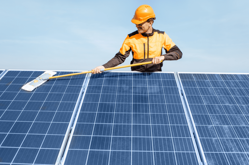 Pulizia Pannelli Fotovoltaici: Massimizza l'Efficienza